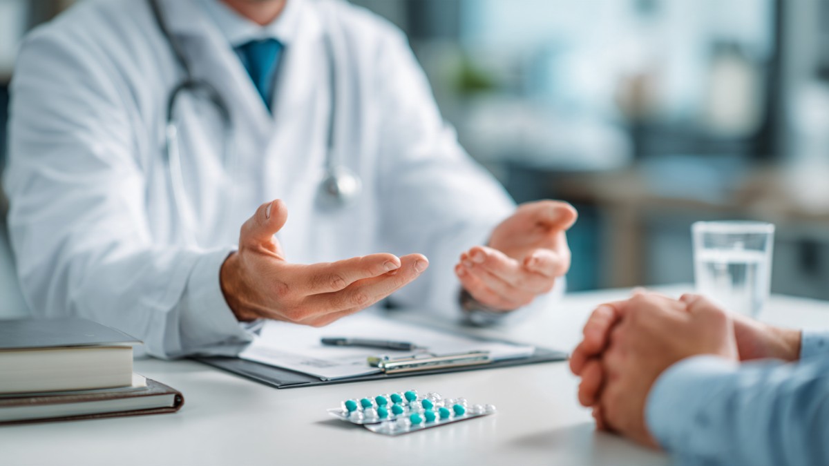Hỏi ý kiến bác sĩ trước khi dùng fucoidan khi đang dùng thuốc chống đông